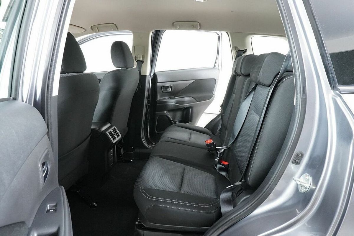 2018 Mitsubishi Outlander LS 7 Seat (AWD) ZL MY19