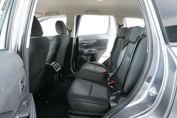 2018 Mitsubishi Outlander LS 7 Seat (AWD) ZL MY19