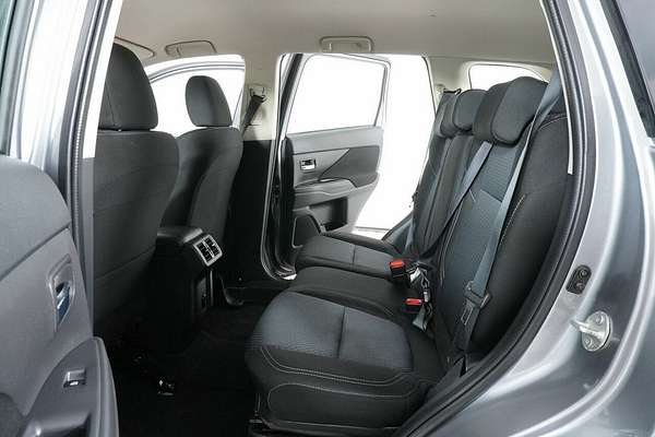 2021 Mitsubishi Outlander ES 7 Seat (AWD) ZL MY21