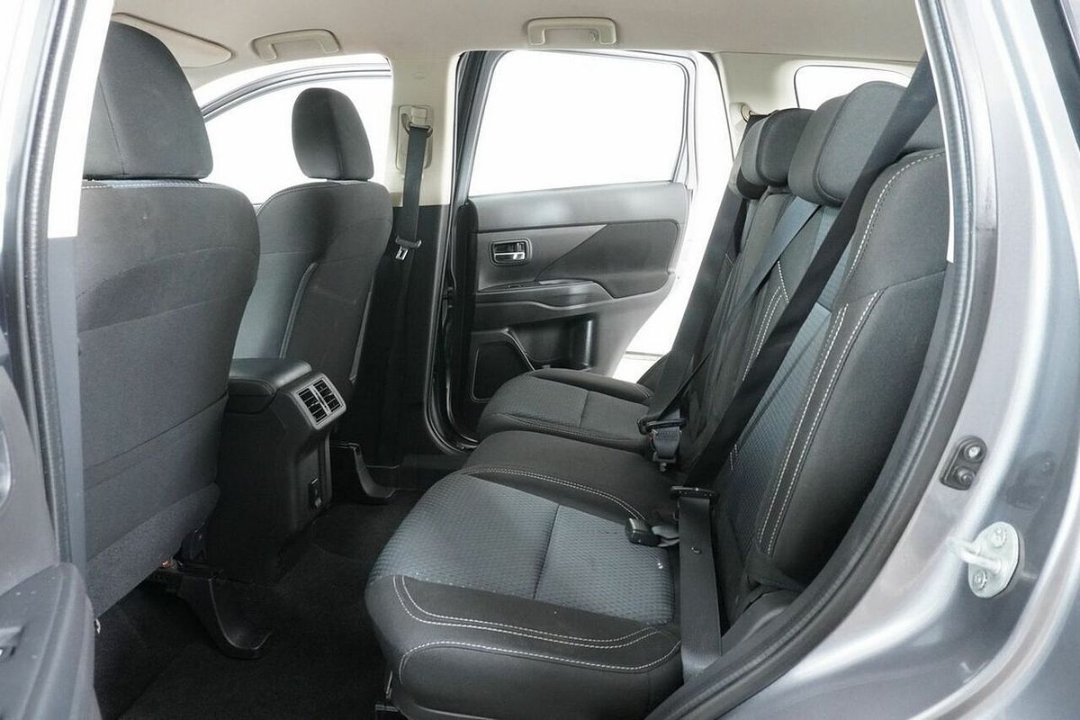 2020 Mitsubishi Outlander ES 7 Seat (AWD) ZL MY20