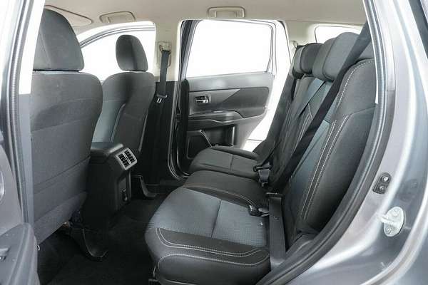 2020 Mitsubishi Outlander ES 7 Seat (AWD) ZL MY20