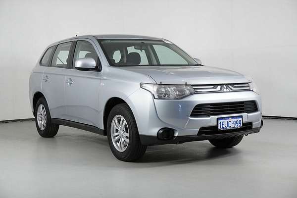 2013 Mitsubishi Outlander ES (4x2) ZJ