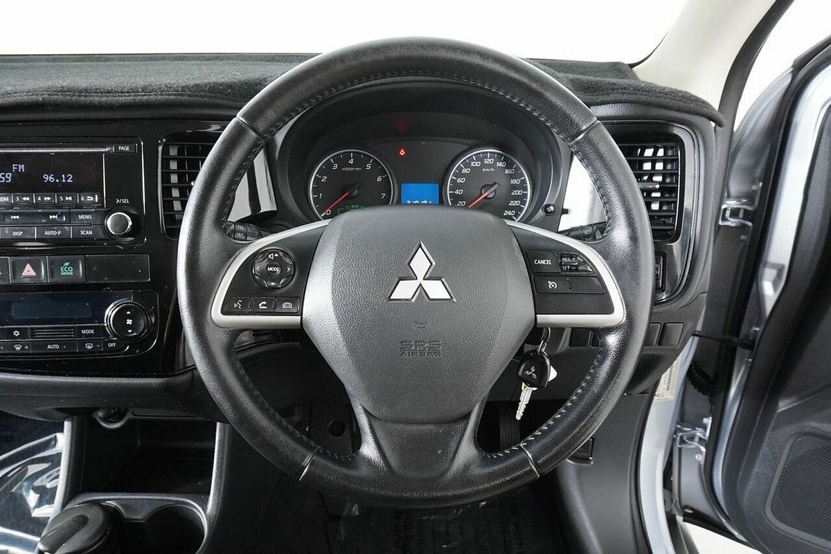 2013 Mitsubishi Outlander ES (4x2) ZJ