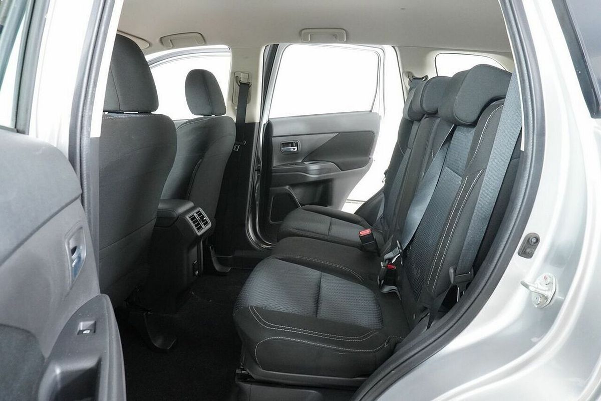 2021 Mitsubishi Outlander ES 7 Seat (AWD) ZL MY21