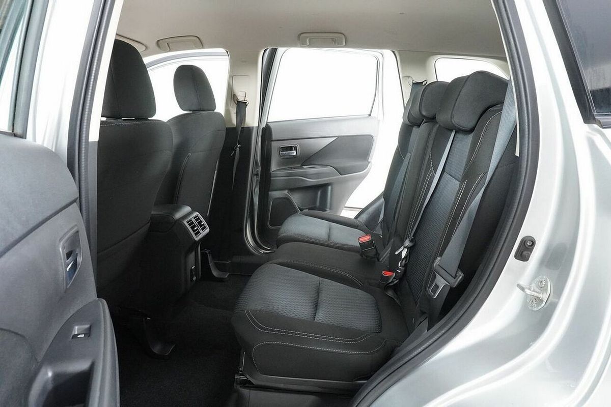 2021 Mitsubishi Outlander ES 7 Seat (AWD) ZL MY21