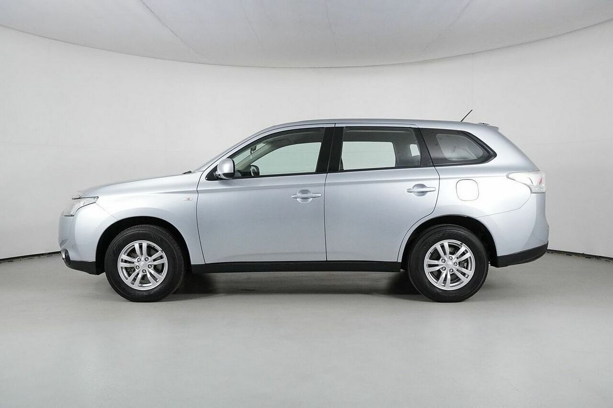 2013 Mitsubishi Outlander ES (4x2) ZJ