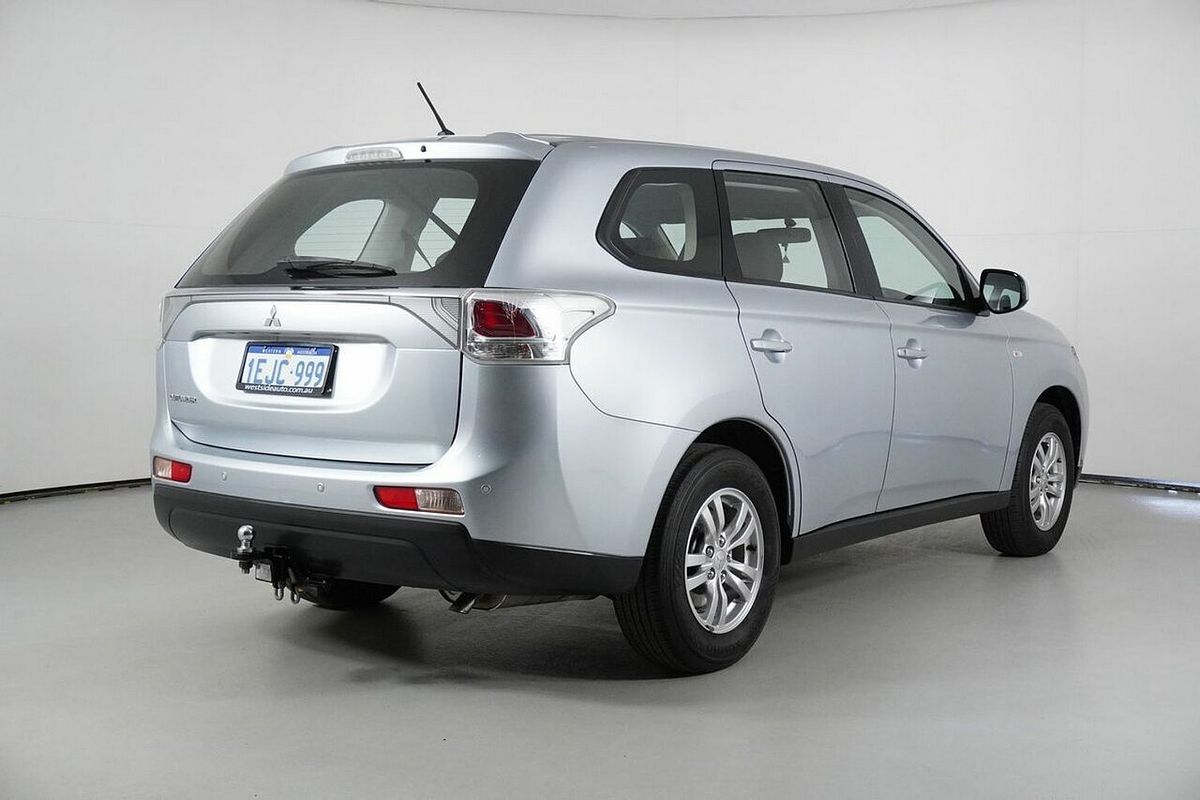 2013 Mitsubishi Outlander ES (4x2) ZJ