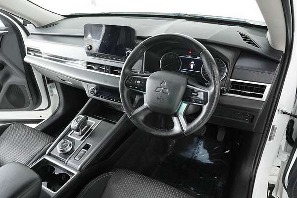 2022 Mitsubishi Outlander LS 7 Seat (AWD) ZM MY23