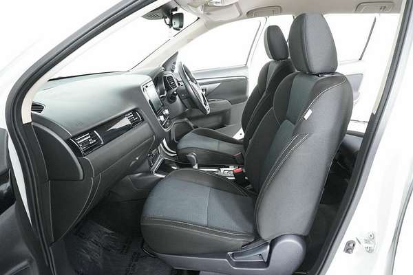 2020 Mitsubishi Outlander ES 7 Seat (AWD) ZL MY20