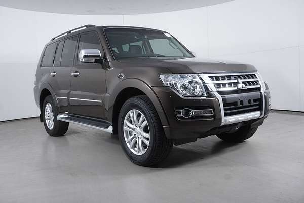 2021 Mitsubishi Pajero Exceed (4x4) 7 Seat