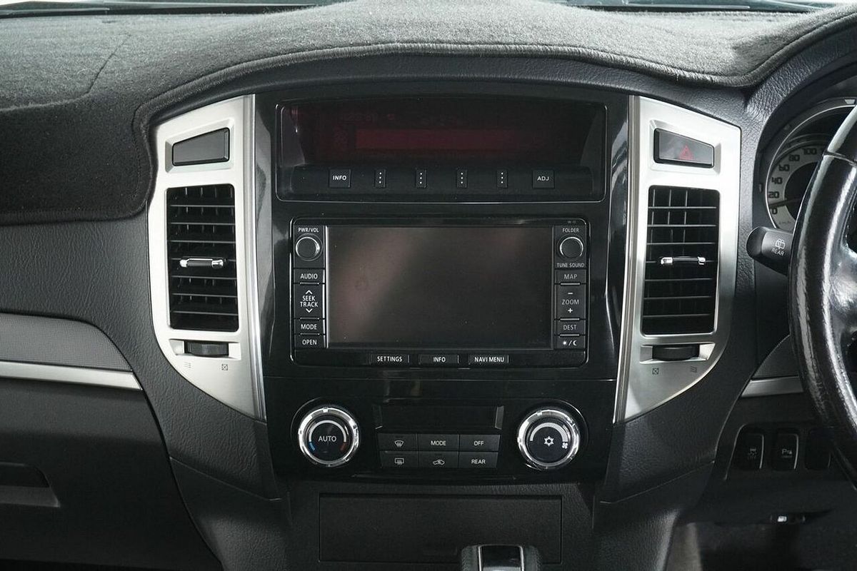 2015 Mitsubishi Pajero GLS LWB (4x4) NX MY15