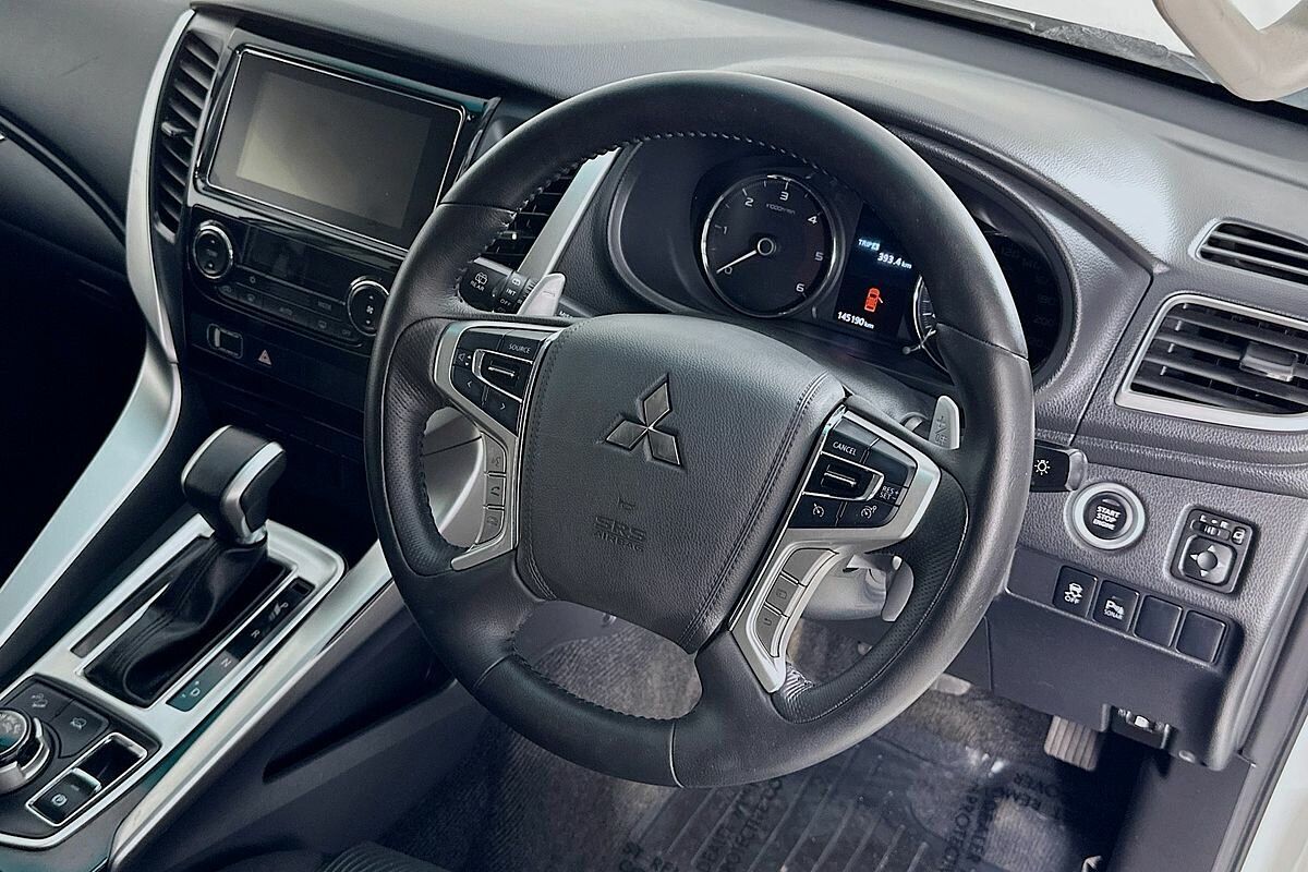 2015 Mitsubishi Pajero Sport GLX (4x4) QE