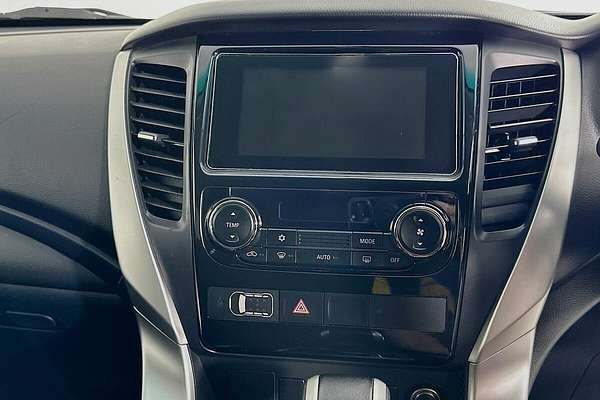 2015 Mitsubishi Pajero Sport GLX (4x4) QE