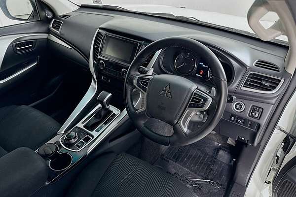 2015 Mitsubishi Pajero Sport GLX (4x4) QE