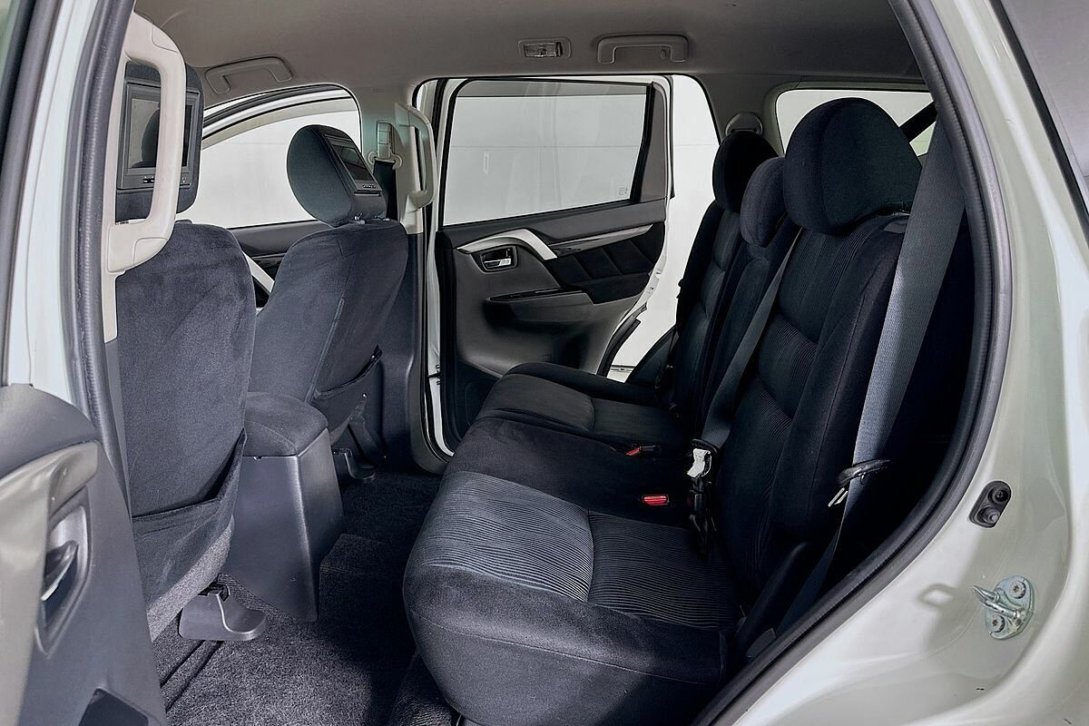 2015 Mitsubishi Pajero Sport GLX (4x4) QE