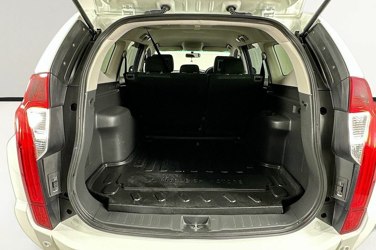2015 Mitsubishi Pajero Sport GLX (4x4) QE