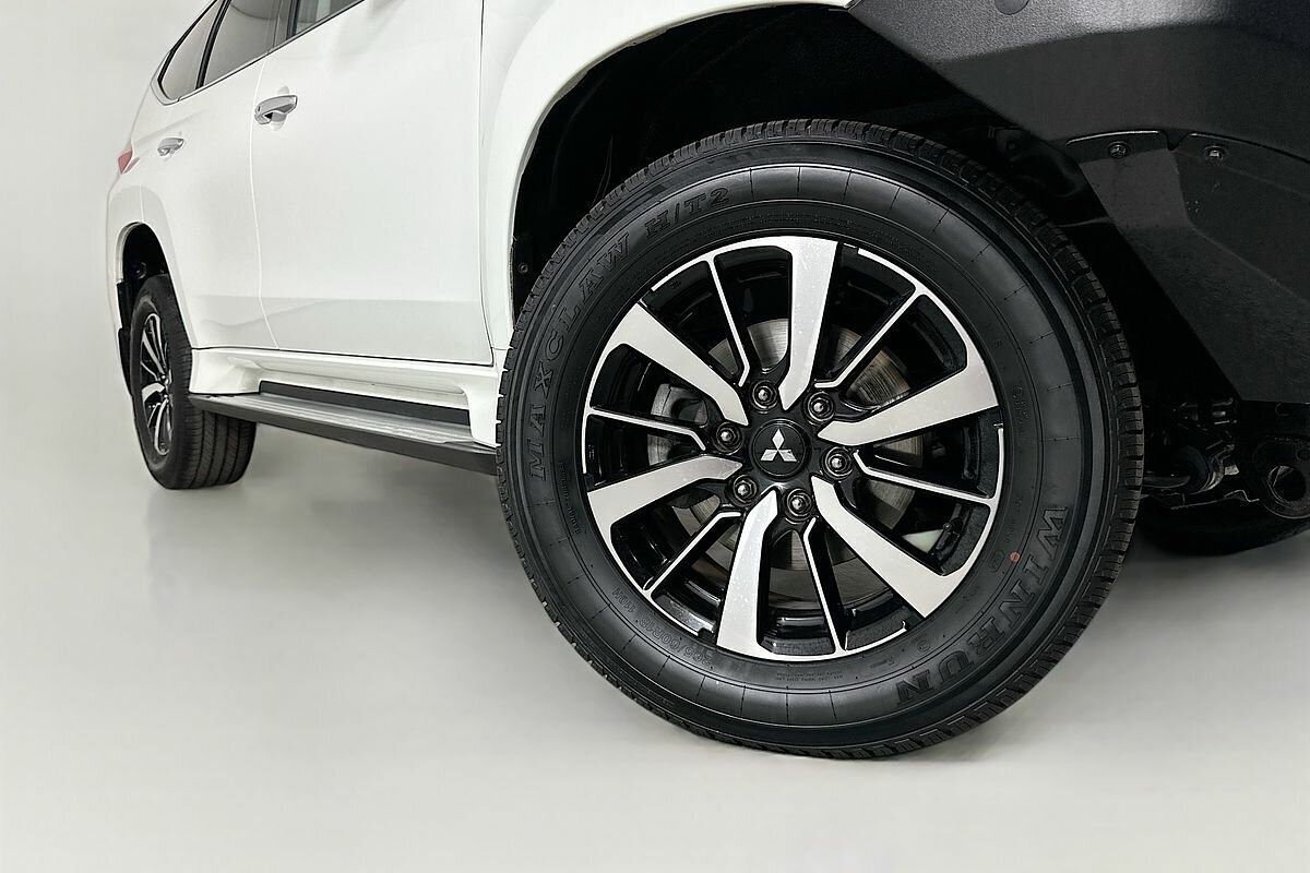 2015 Mitsubishi Pajero Sport GLX (4x4) QE