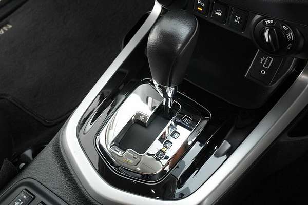 2020 Nissan Navara ST-X (4x4) (Leather Trim) D23 Series 4 MY20 4X4