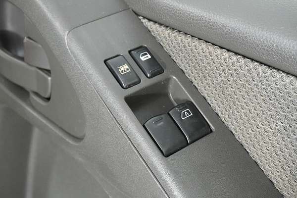 2013 Nissan Navara ST-X (4x4) D40 MY12 4X4