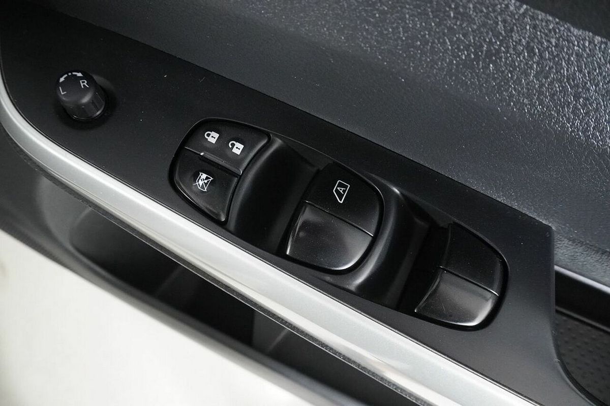 2015 Nissan Navara ST (4x4) NP300 D23 4X4