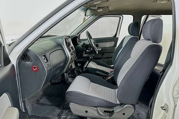 2015 Nissan Navara ST-R (4x4) D22 Series 5 4X4