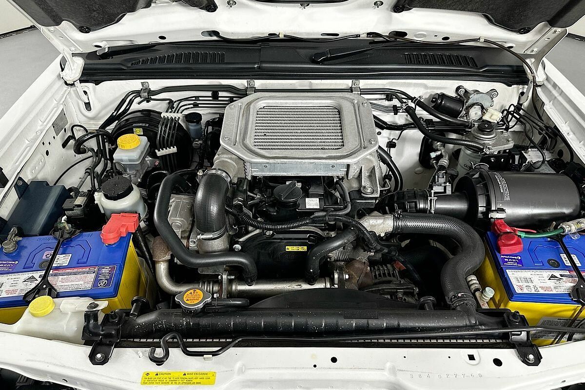 2015 Nissan Navara ST-R (4x4) D22 Series 5 4X4