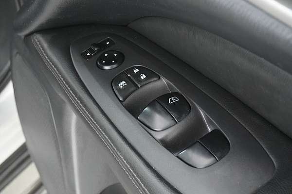 2015 Nissan Pathfinder ST-L (4x4) R52