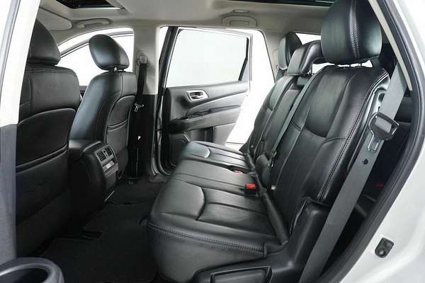 2015 Nissan Pathfinder ST-L (4x4) R52