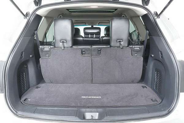 2015 Nissan Pathfinder ST-L (4x4) R52