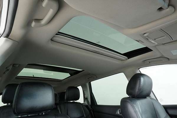 2015 Nissan Pathfinder ST-L (4x4) R52