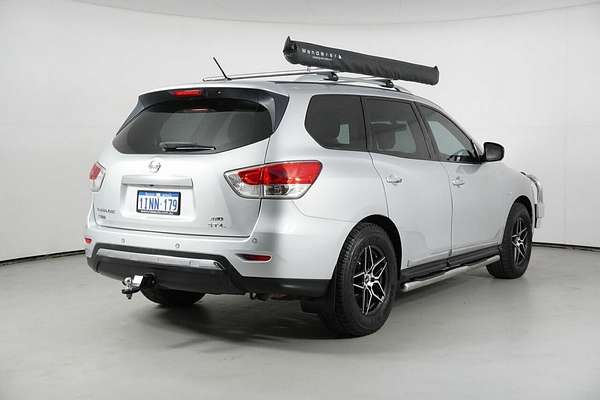 2015 Nissan Pathfinder ST-L (4x4) R52