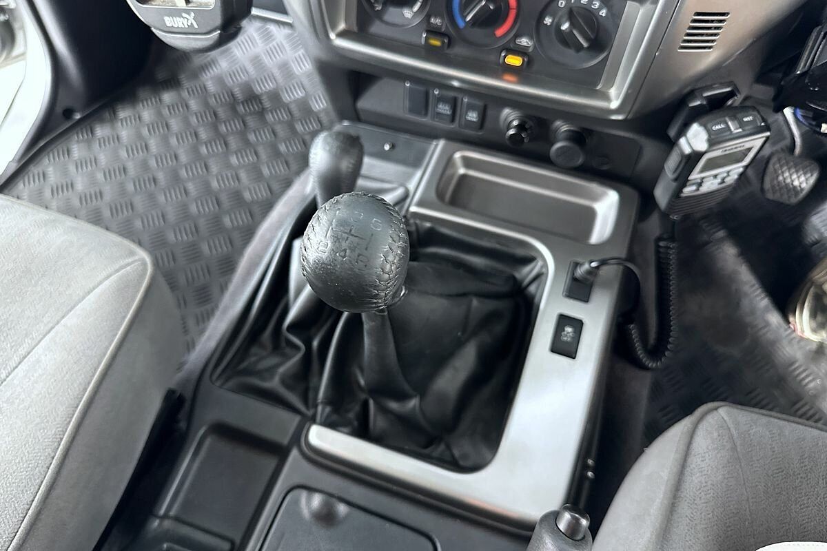 2014 Nissan Patrol ST (4x4) GU Series 9