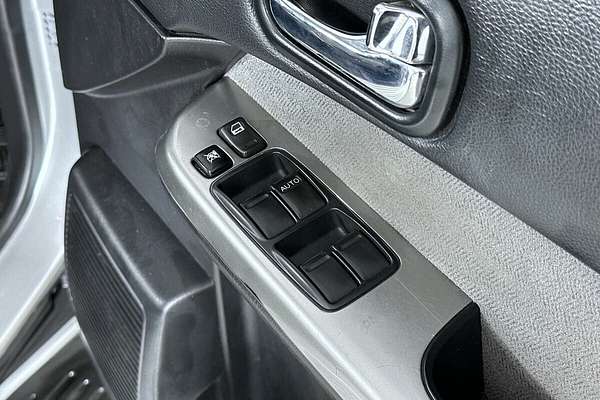 2014 Nissan Patrol ST (4x4) GU Series 9