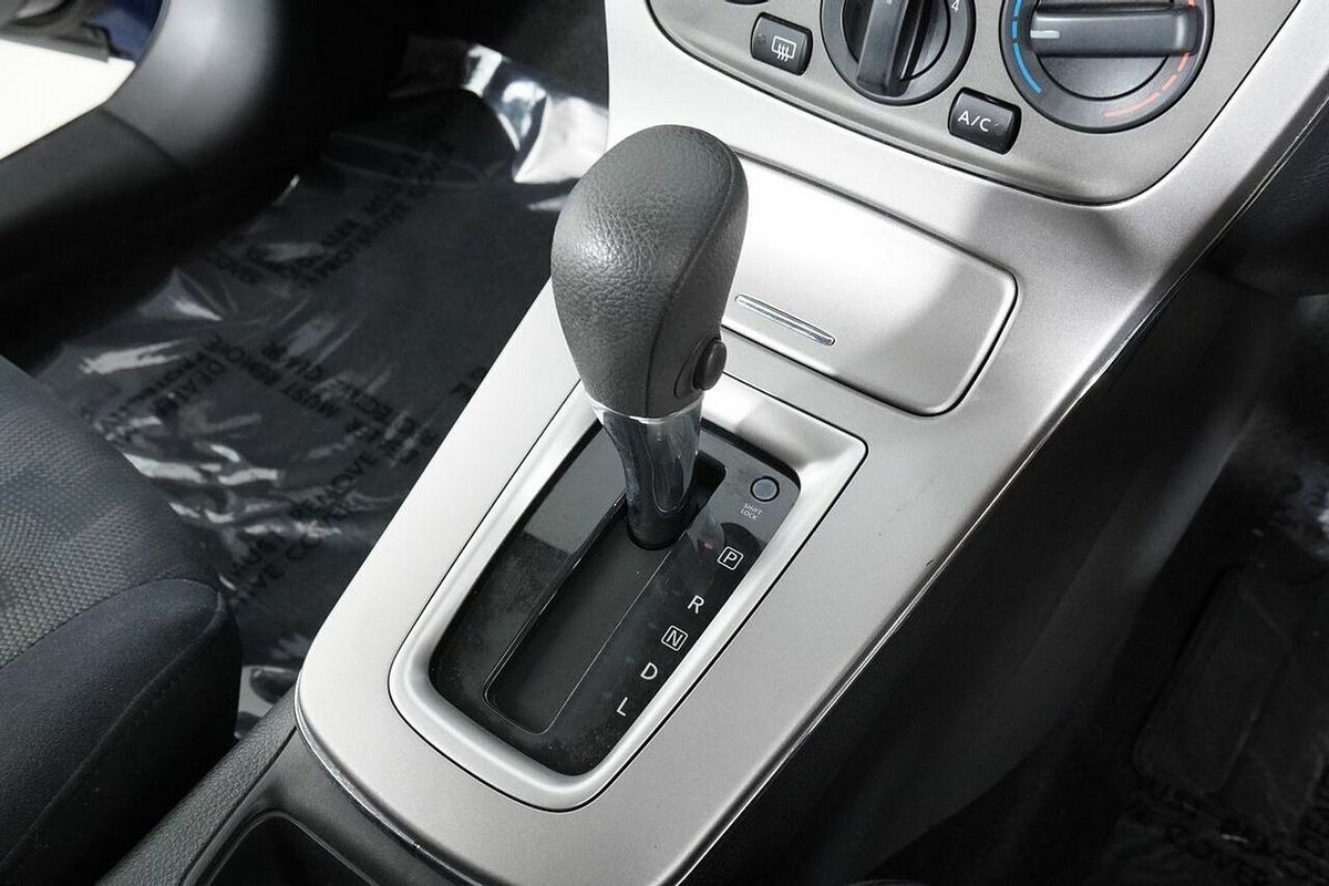 2013 Nissan Pulsar ST B17