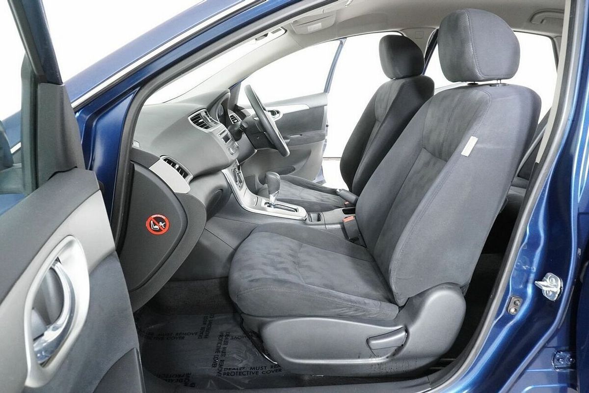 2013 Nissan Pulsar ST B17