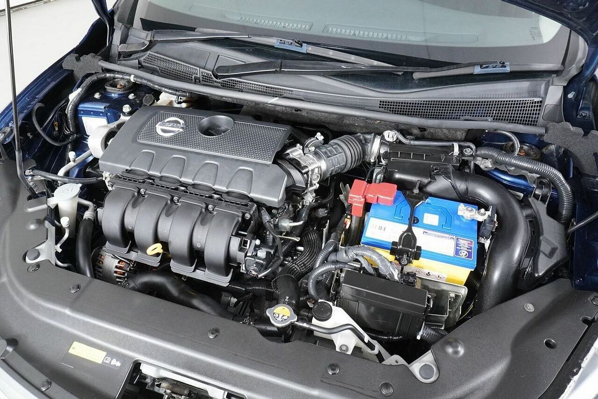 2013 Nissan Pulsar ST B17