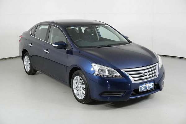 2013 Nissan Pulsar ST B17