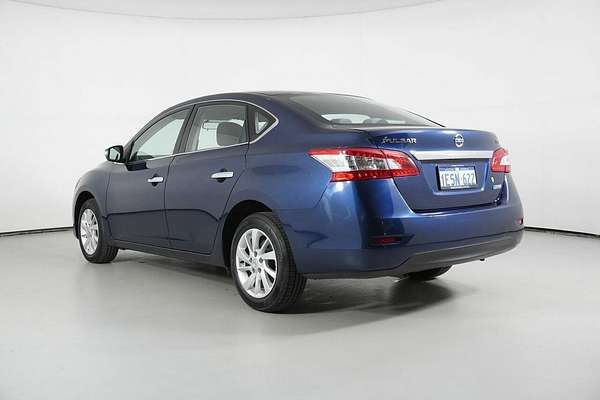 2013 Nissan Pulsar ST B17