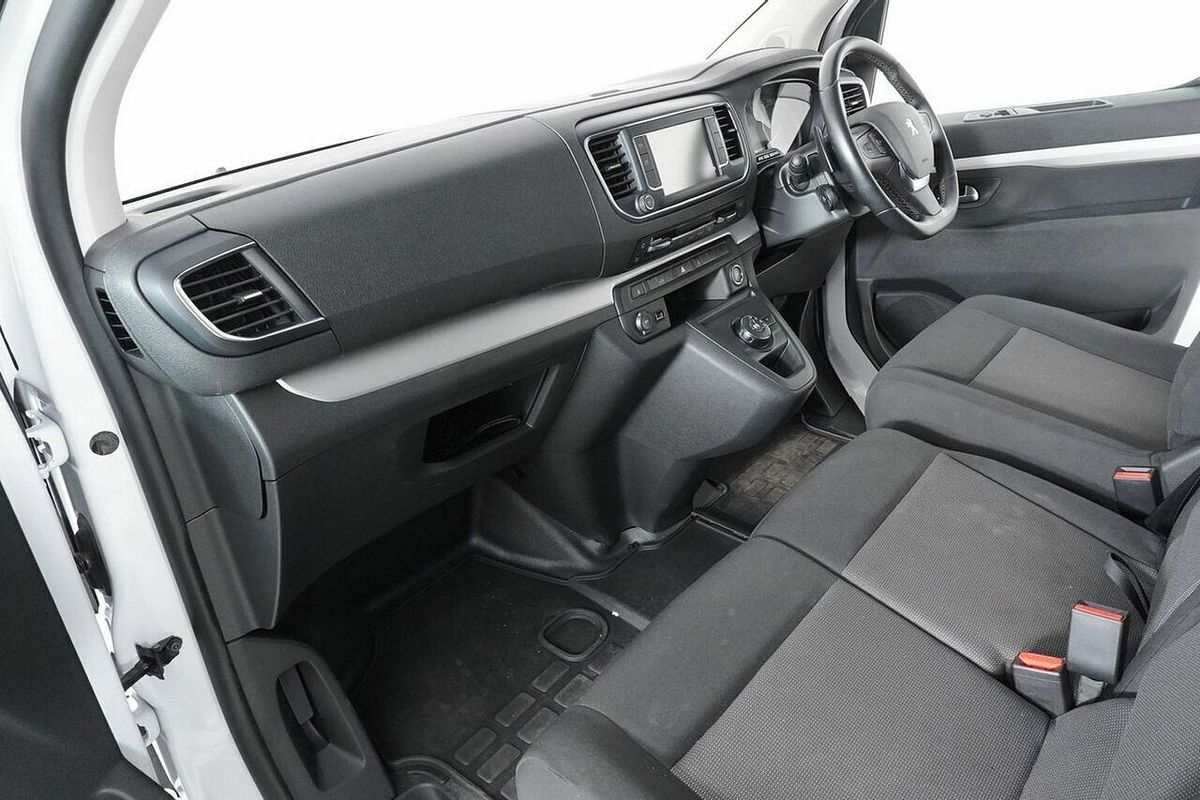 2023 Peugeot Expert PRO Short KO MY23