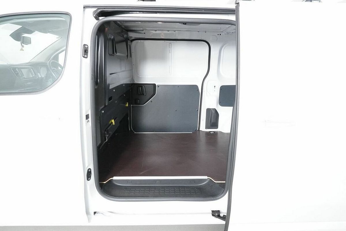 2023 Peugeot Expert PRO Short KO MY23
