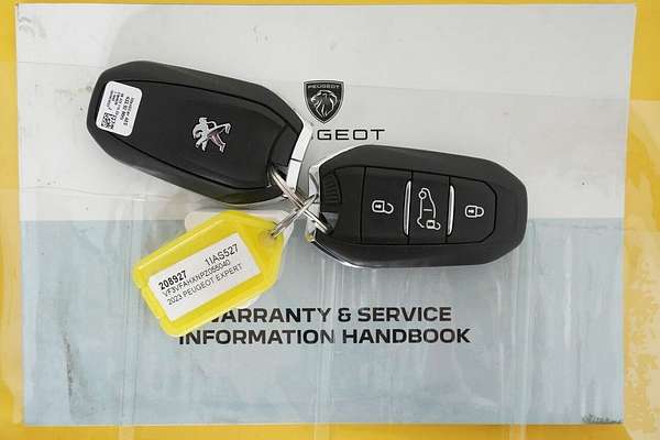 2023 Peugeot Expert PRO Short KO MY23
