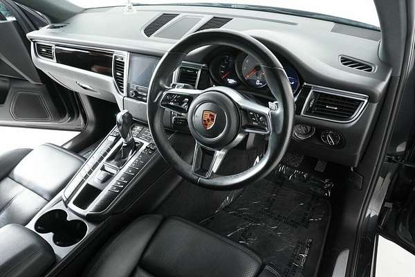 2018 Porsche Macan S 95B MY18