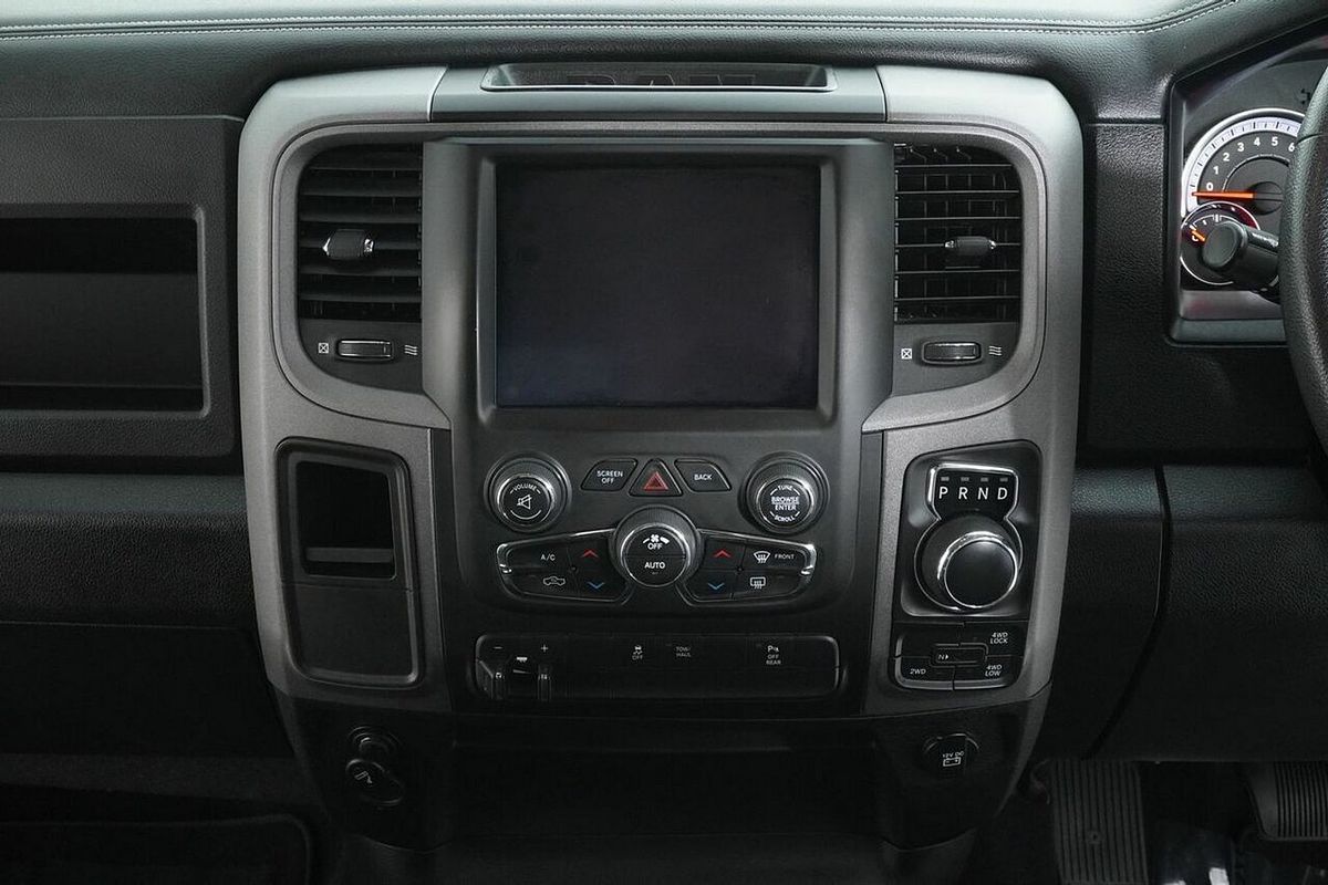 2021 RAM 1500 Express Rambox DS MY21 4X4
