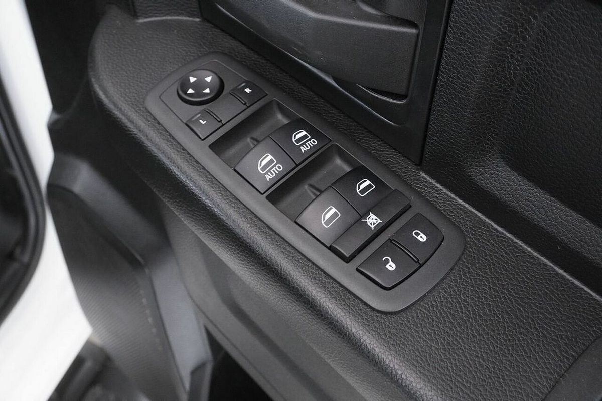 2022 RAM 1500 Express DS MY22 4X4