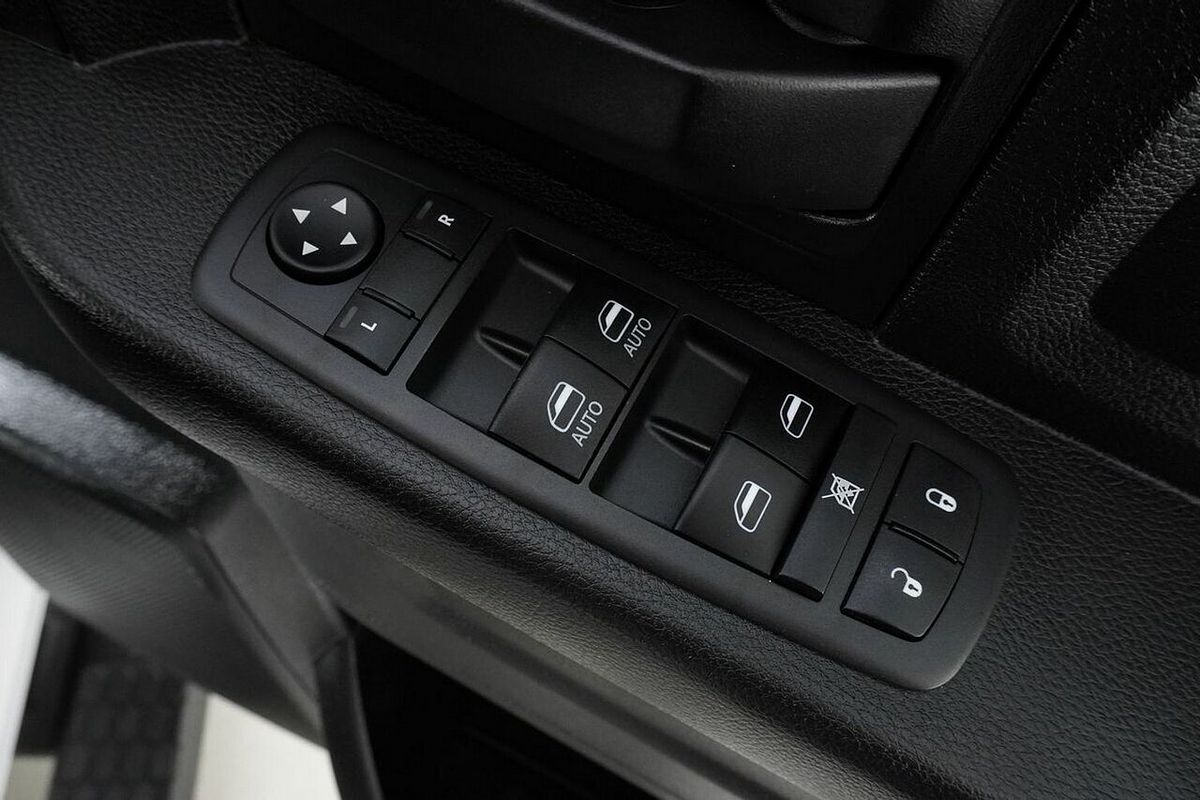 2021 RAM 1500 Express Rambox DS MY21 4X4