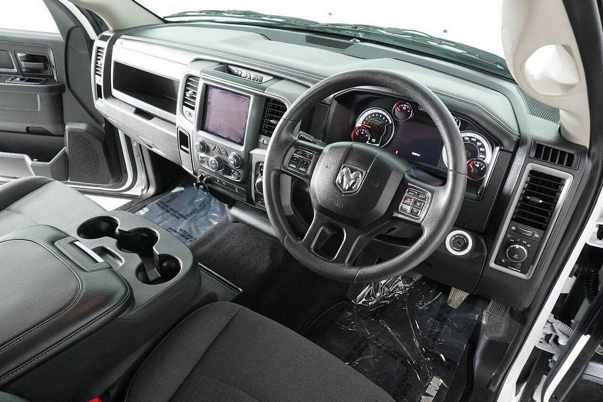 2021 RAM 1500 Express Rambox DS MY21 4X4