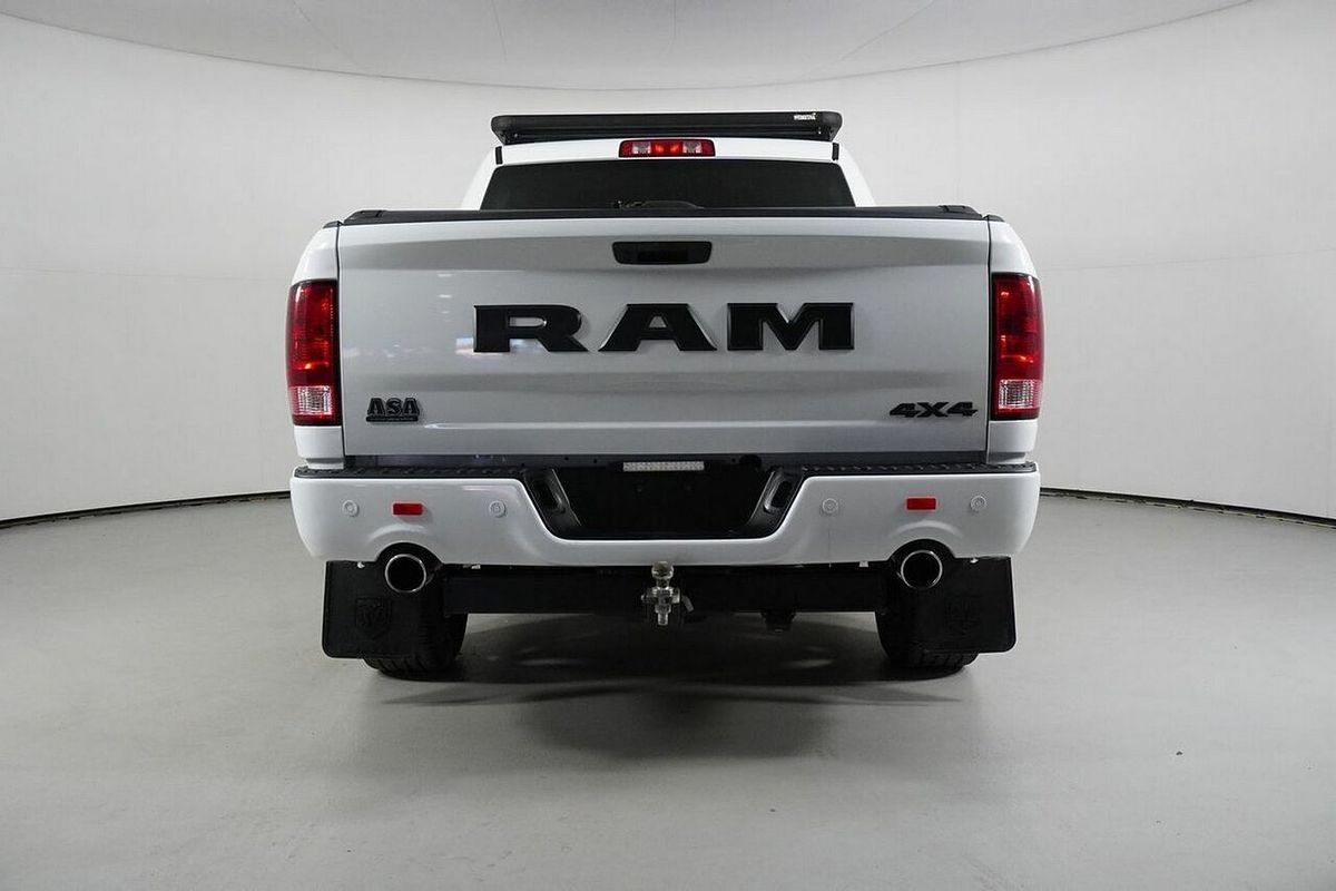 2021 RAM 1500 Express Rambox DS MY21 4X4