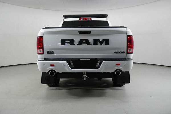 2021 RAM 1500 Express Rambox DS MY21 4X4