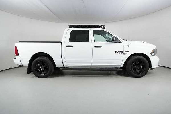 2021 RAM 1500 Express Rambox DS MY21 4X4