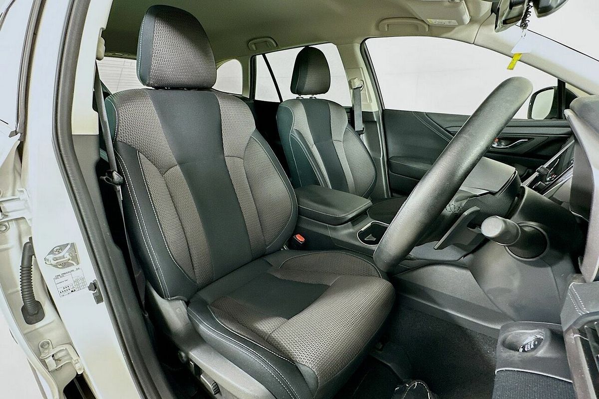 2022 Subaru Outback AWD MY22